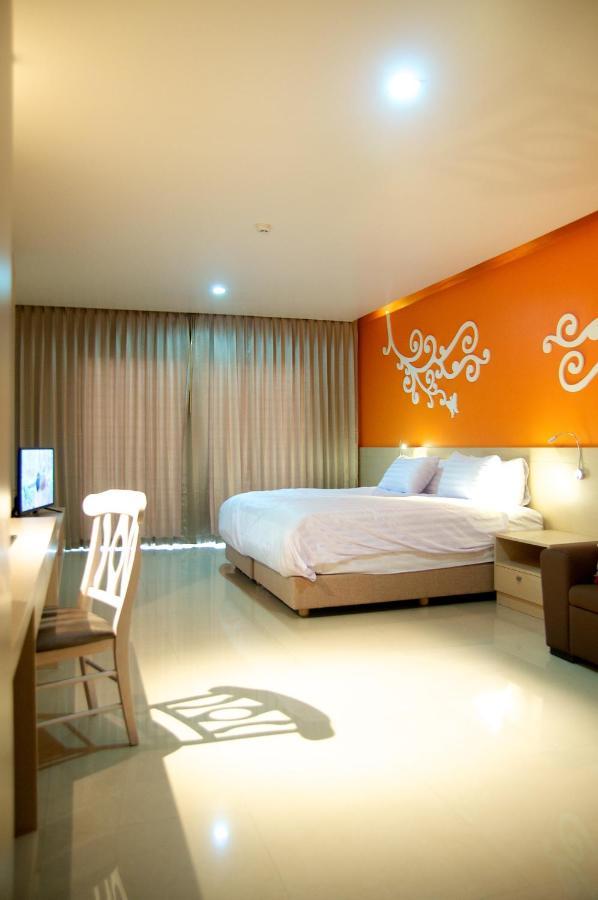 Jolly Suites&Spa Petkasem Haōhng Khēm Dış mekan fotoğraf