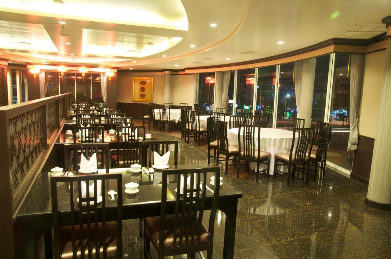 Jolly Suites&Spa Petkasem Haōhng Khēm Dış mekan fotoğraf